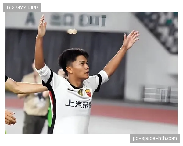 中国14岁锋霸李昊炎留洋西班牙单场梅开二度，可能加盟巴萨梯队